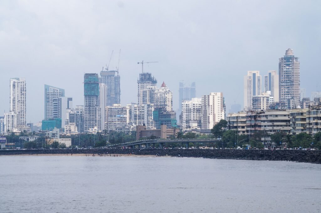 Marine Drive: The Ultimate Spot for a Budget-Friendly Day Out