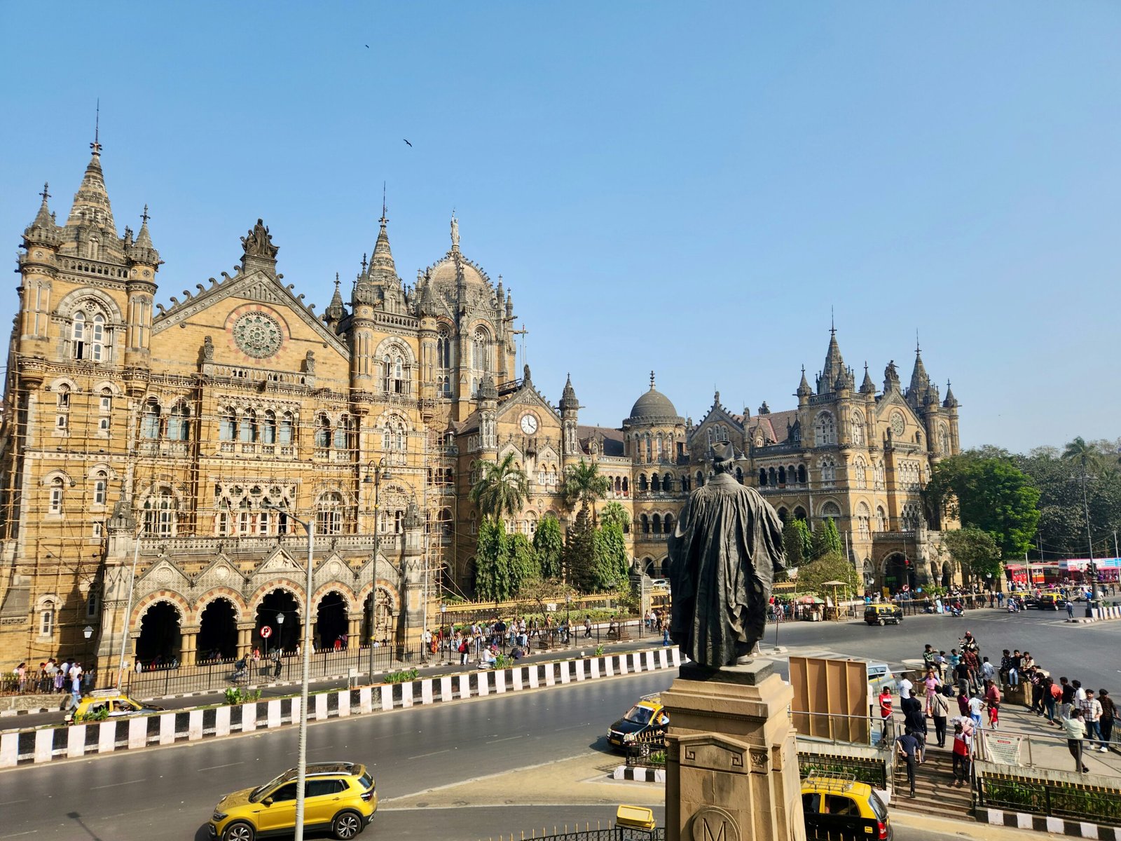 Chhatrapati Shivaji Terminus Travel Guide: Everything You Need to Know