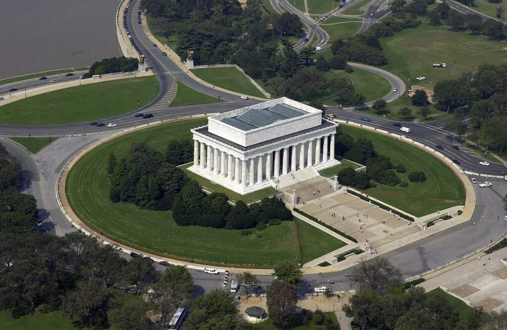 The Lincoln Memorial: A Tribute to a Great Leader